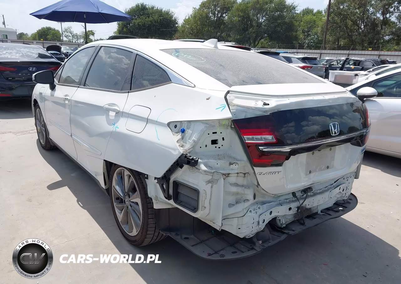2020 Honda Clarity Plug-In Hybrid Touring VIN:JHMZC5F31LC000328 - 3