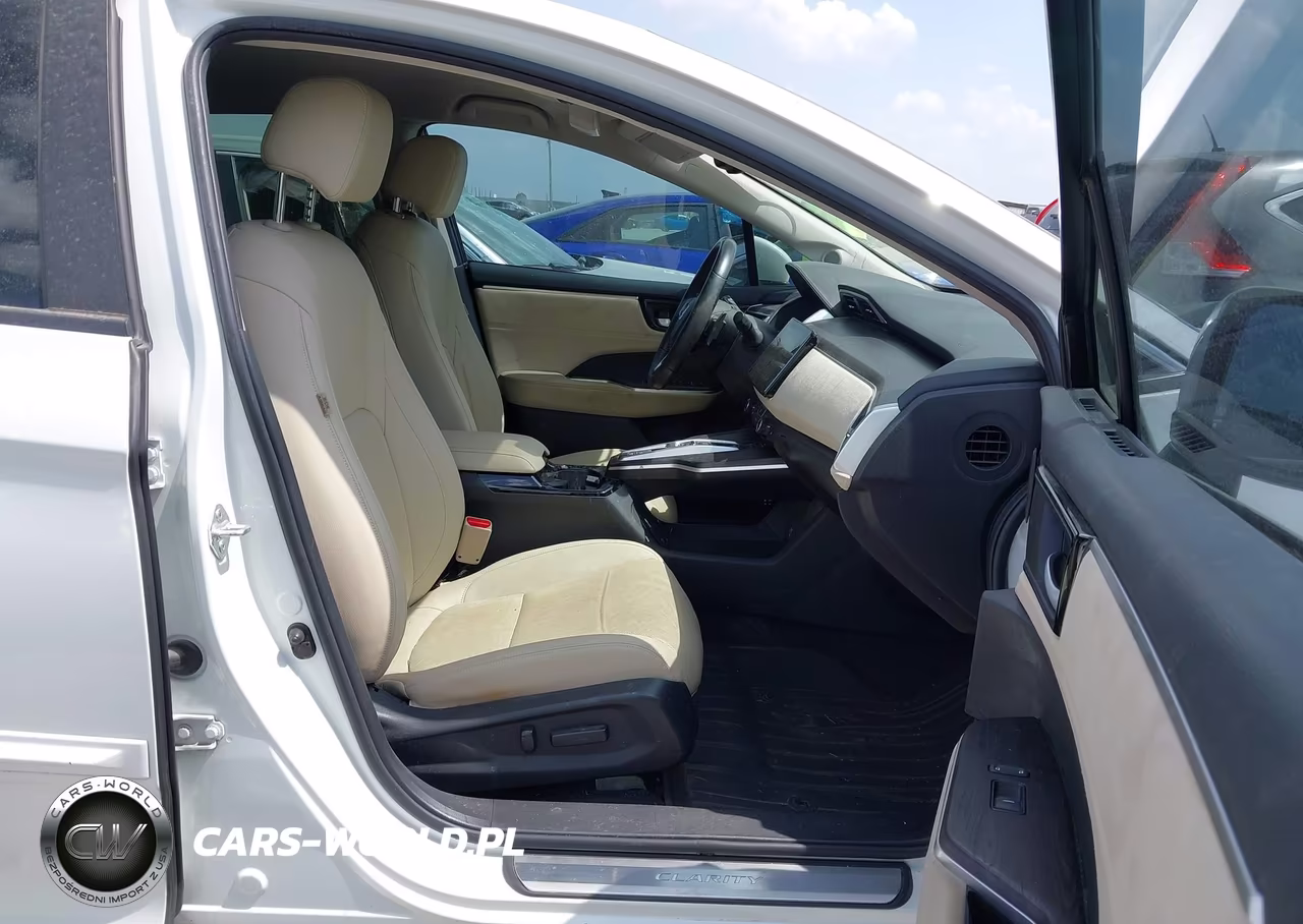 2020 Honda Clarity Plug-In Hybrid Touring VIN:JHMZC5F31LC000328 - 5