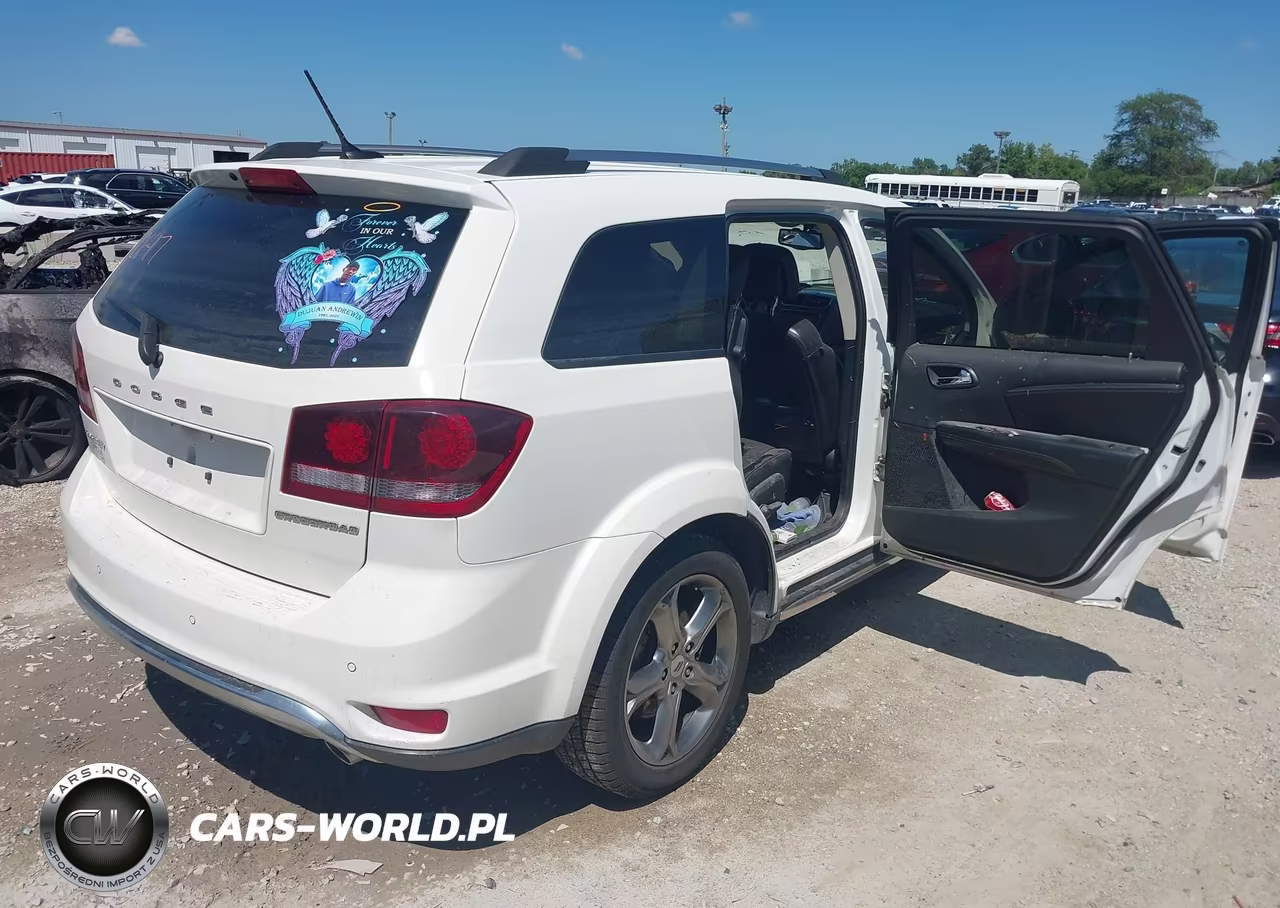 2018 Dodge Journey Crossroad VIN:3C4PDCGG6JT187336 - 4
