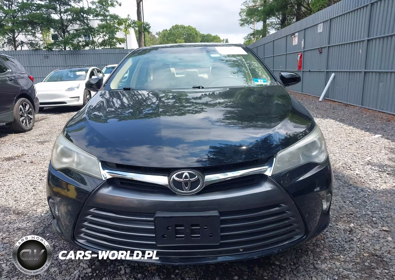 2017 Toyota Camry Le VIN:4T1BF1FK5HU433643 - 12