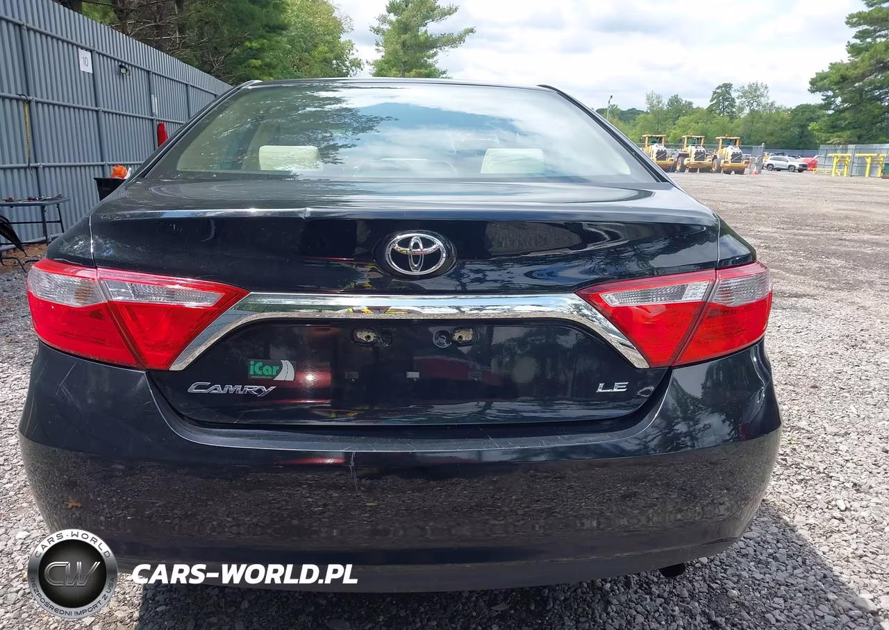 2017 Toyota Camry Le VIN:4T1BF1FK5HU433643 - 16
