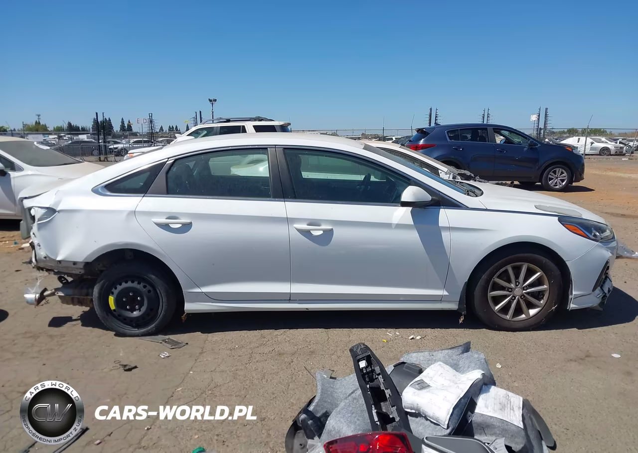 2019 Hyundai Sonata Se VIN:5NPE24AF1KH738910 - 14