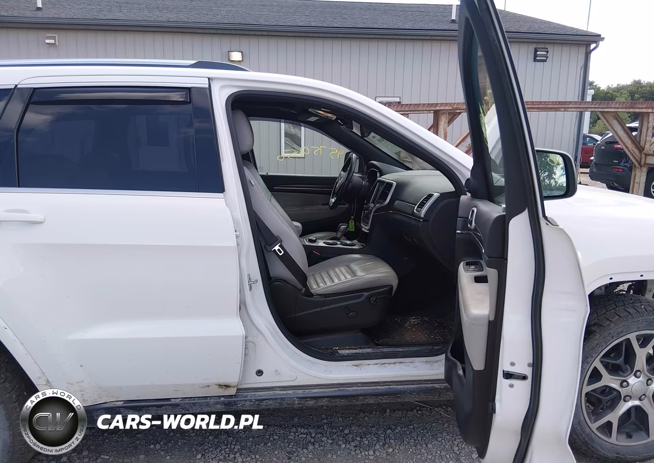 2018 Jeep Grand Cherokee Sterling Edition 4X4 VIN:1C4RJFBG6JC106017 - 5