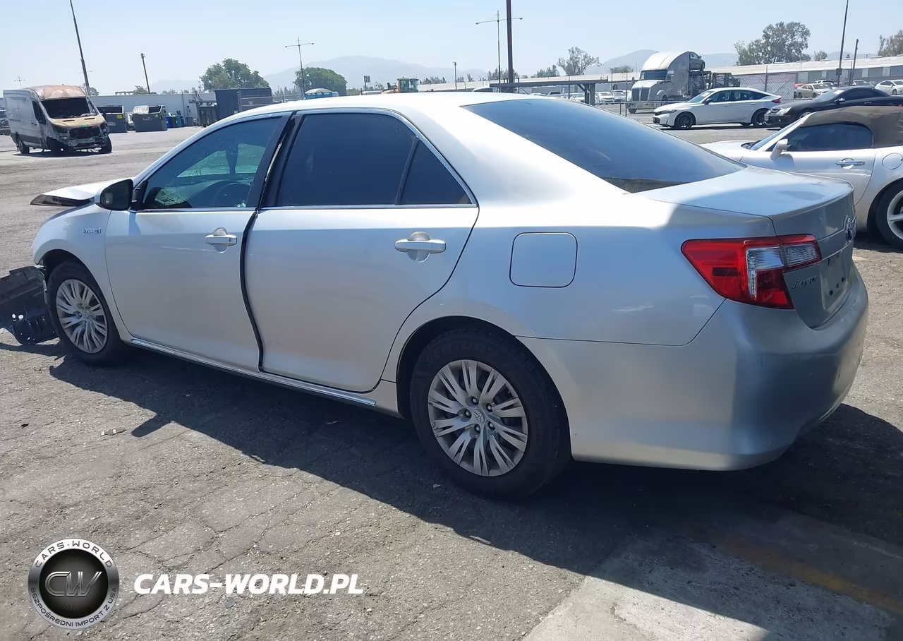 2014 Toyota Camry Hybrid Le VIN:4T1BD1FK2EU098729 - 3
