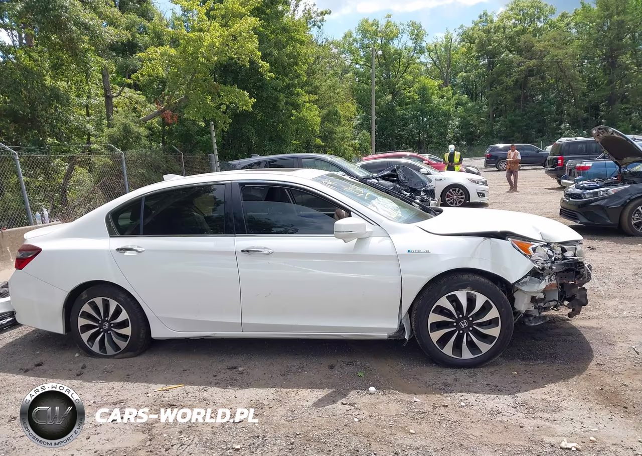 2017 Honda Accord Hybrid Ex-L VIN:JHMCR6F58HC030817 - 13