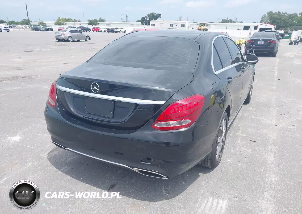2017 Mercedes-Benz C 300 VIN:55SWF4JB6HU197350 - 4
