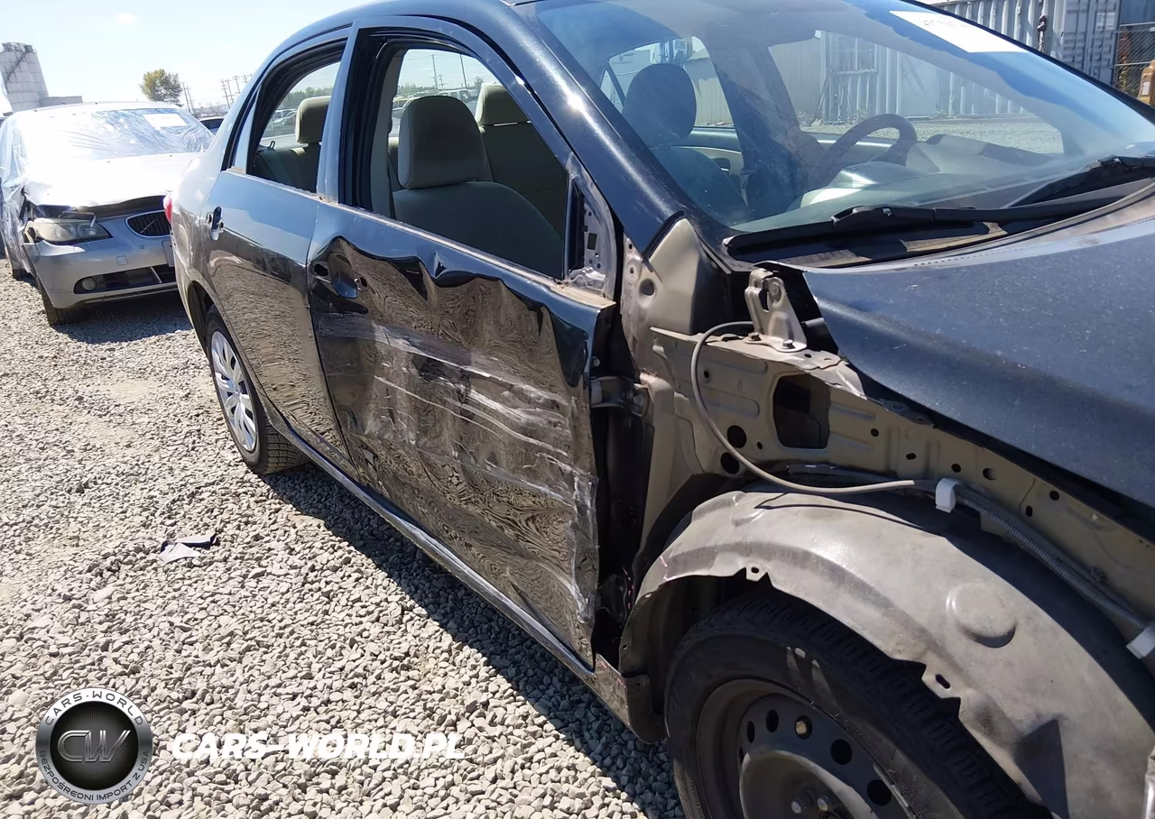 2013 Toyota Corolla Le VIN:5YFBU4EE9DP119556 - 19