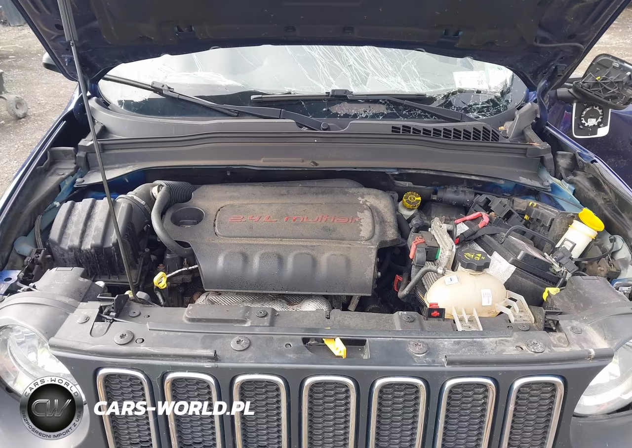 2018 Jeep Renegade Latitude 4X4 VIN:ZACCJBBB8JPG86319 - 10