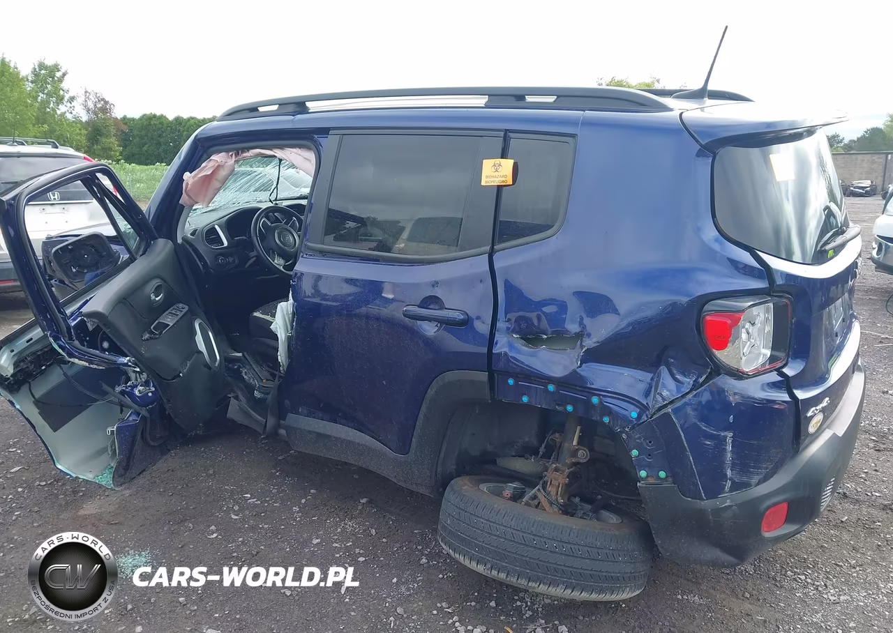 2018 Jeep Renegade Latitude 4X4 VIN:ZACCJBBB8JPG86319 - 3