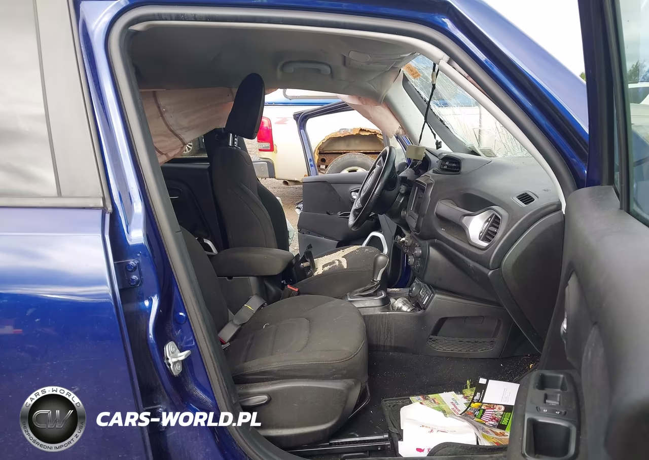 2018 Jeep Renegade Latitude 4X4 VIN:ZACCJBBB8JPG86319 - 5