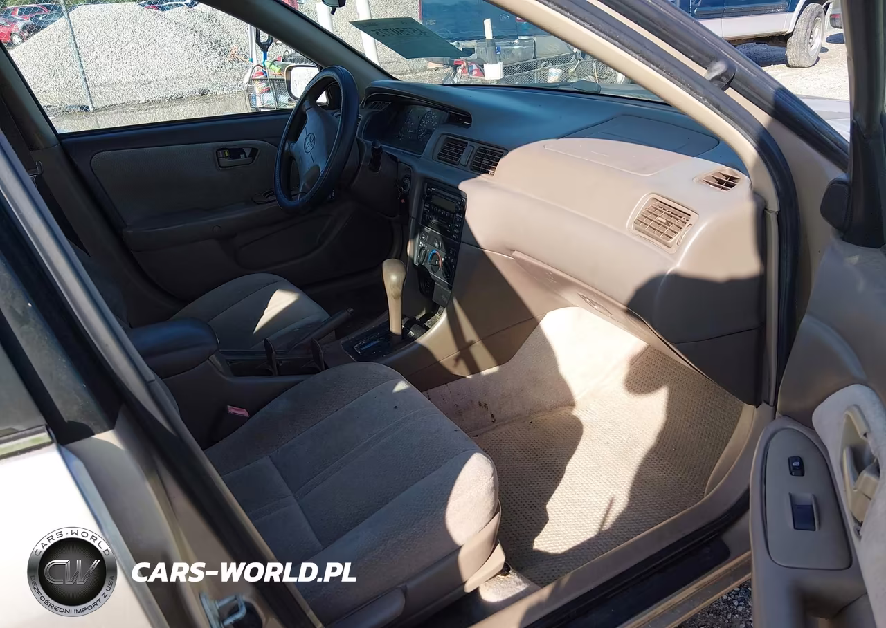 2001 Toyota Camry Le VIN:4T1BG22K91U799684 - 5
