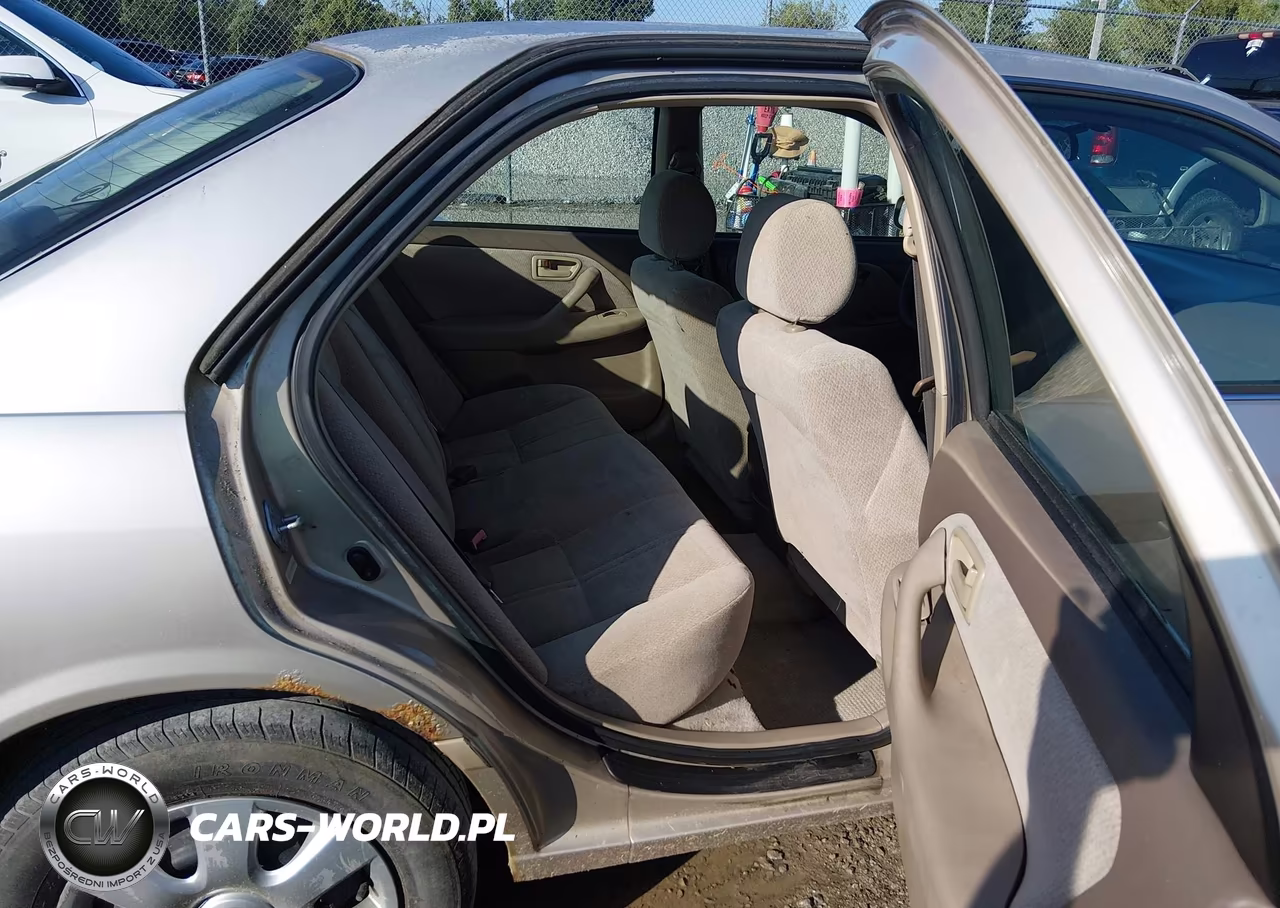 2001 Toyota Camry Le VIN:4T1BG22K91U799684 - 8