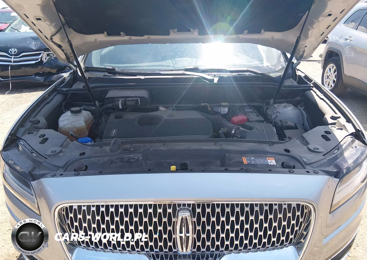 2020 Lincoln Nautilus Standard VIN:2LMPJ6J99LBL06869 - 10