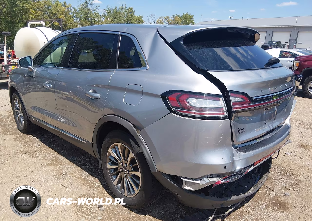 2020 Lincoln Nautilus Standard VIN:2LMPJ6J99LBL06869 - 3