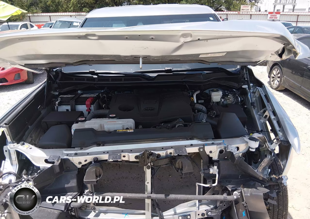 2025 Toyota Tundra Sr VIN:5TFKB5DB9SX332895 - 10