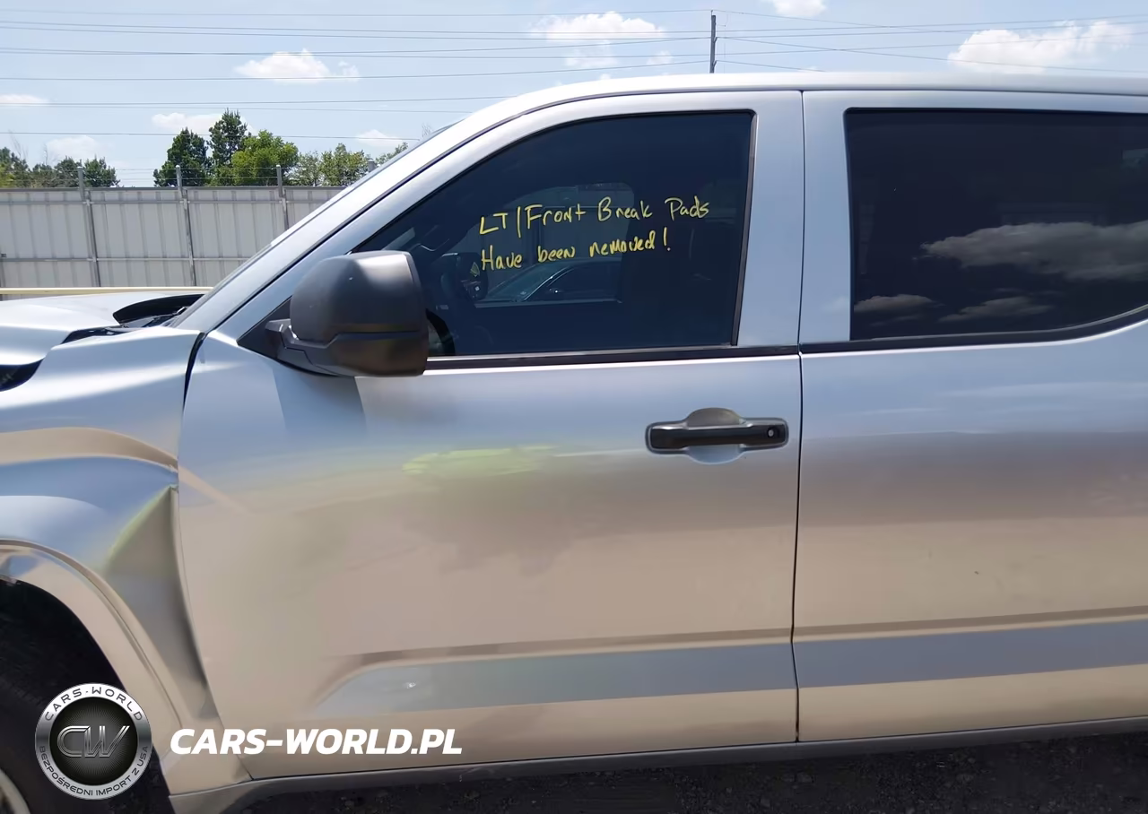 2025 Toyota Tundra Sr VIN:5TFKB5DB9SX332895 - 15