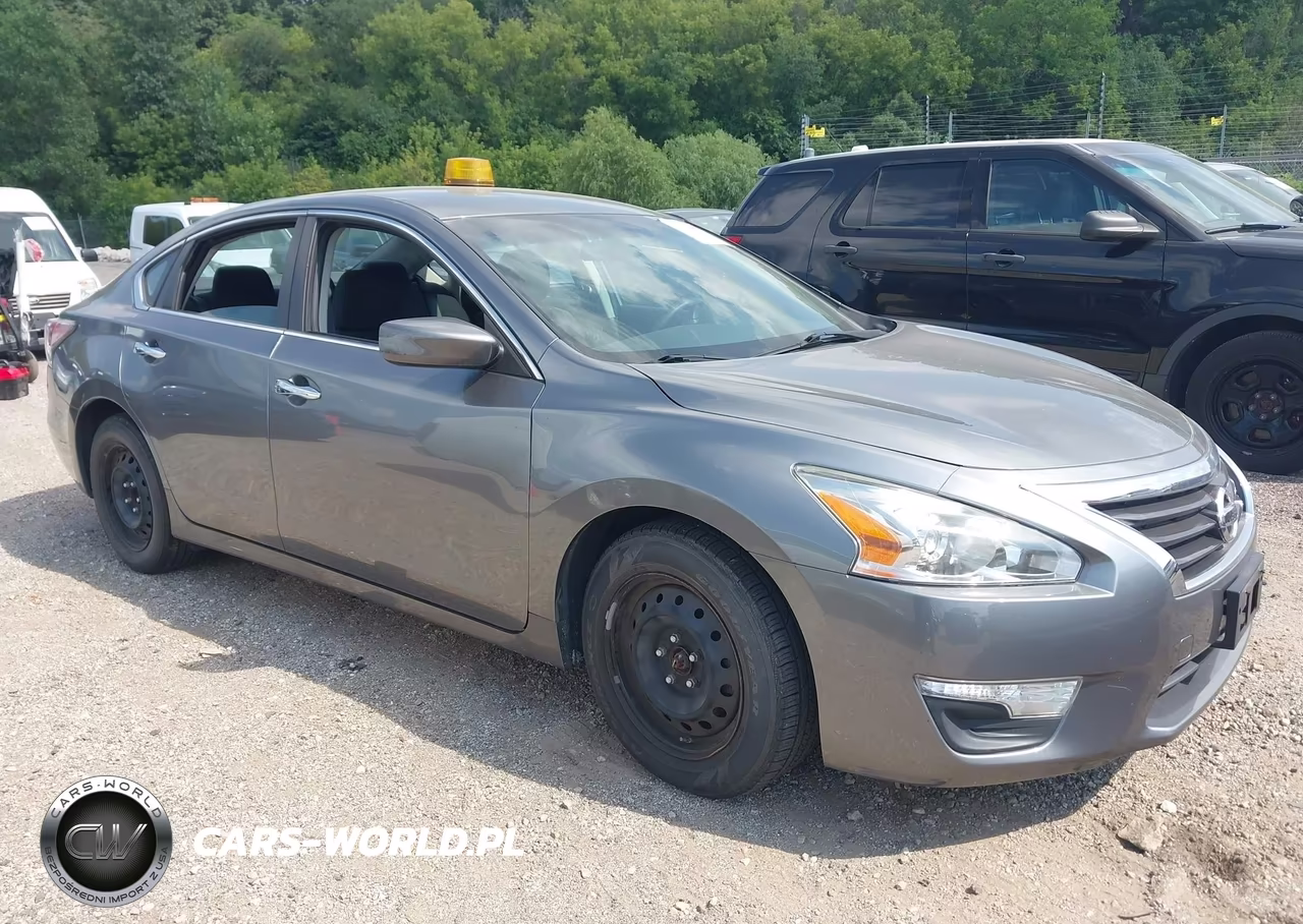 2015 Nissan Altima 2.5-S-Sv-Sl – zdjęcie 1 z 11