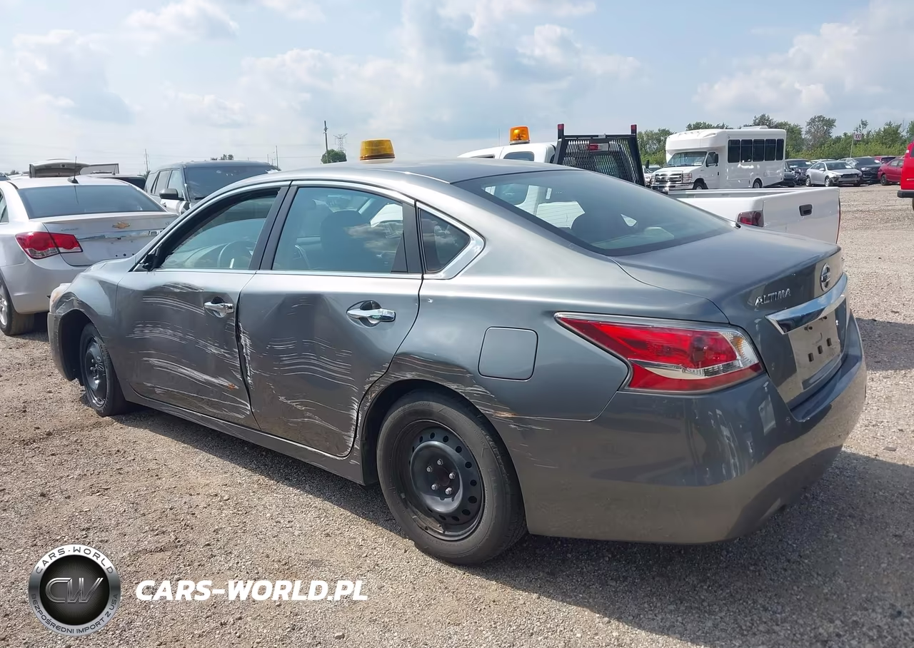 2015 Nissan Altima 2.5-S-Sv-Sl VIN:1N4AL3AP4FC579645 - 3
