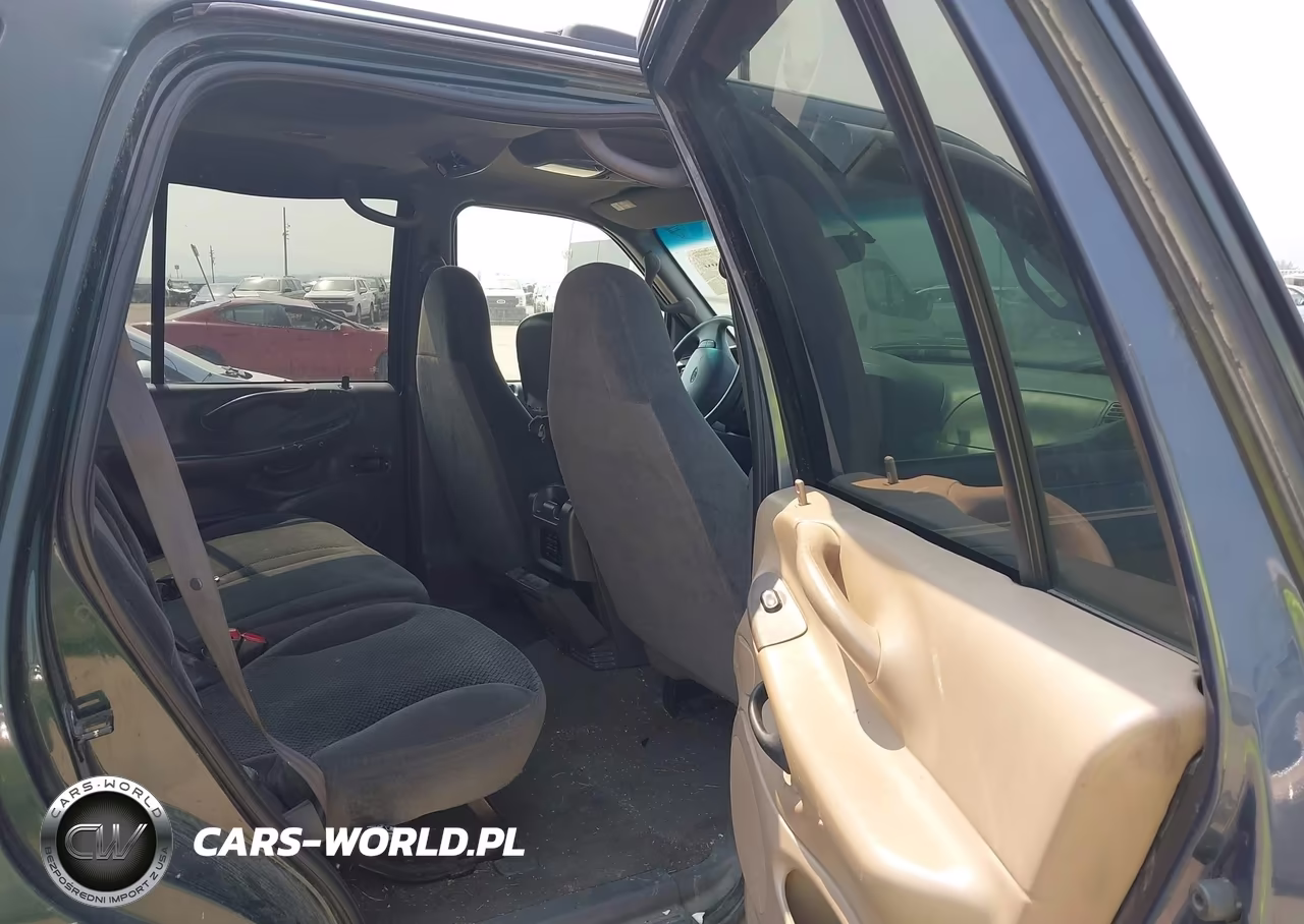2001 Ford Expedition Xlt VIN:1FMPU16L51LB56881 - 8