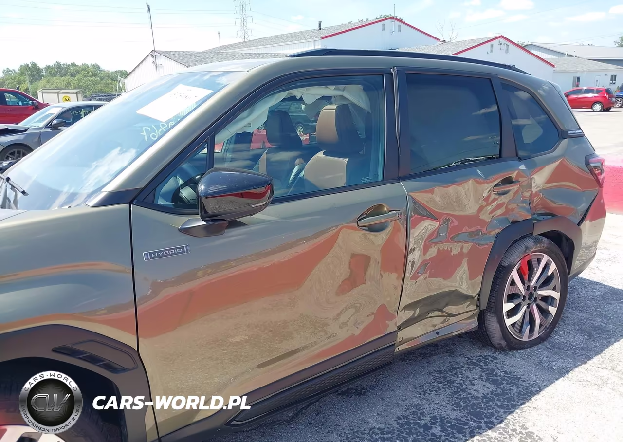 2025 Subaru Forester Touring Hybrid VIN:JF2SLSTD0SH451199 - 14