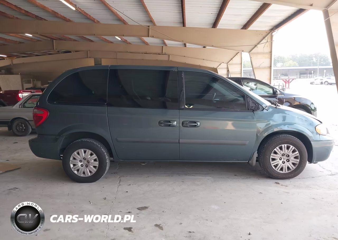 2007 Chrysler Town & Country VIN:1A4GJ45R27B109997 - 14