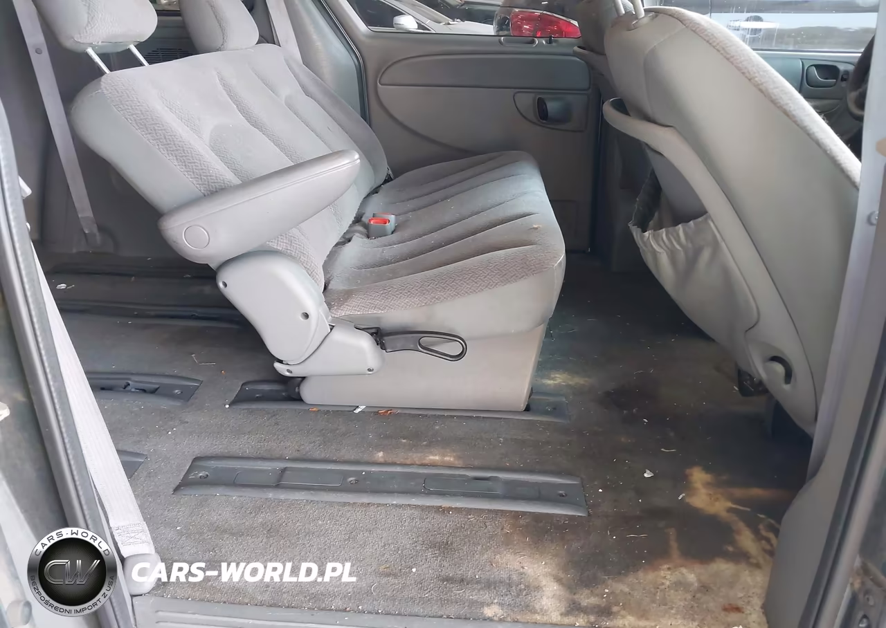 2007 Chrysler Town & Country VIN:1A4GJ45R27B109997 - 8