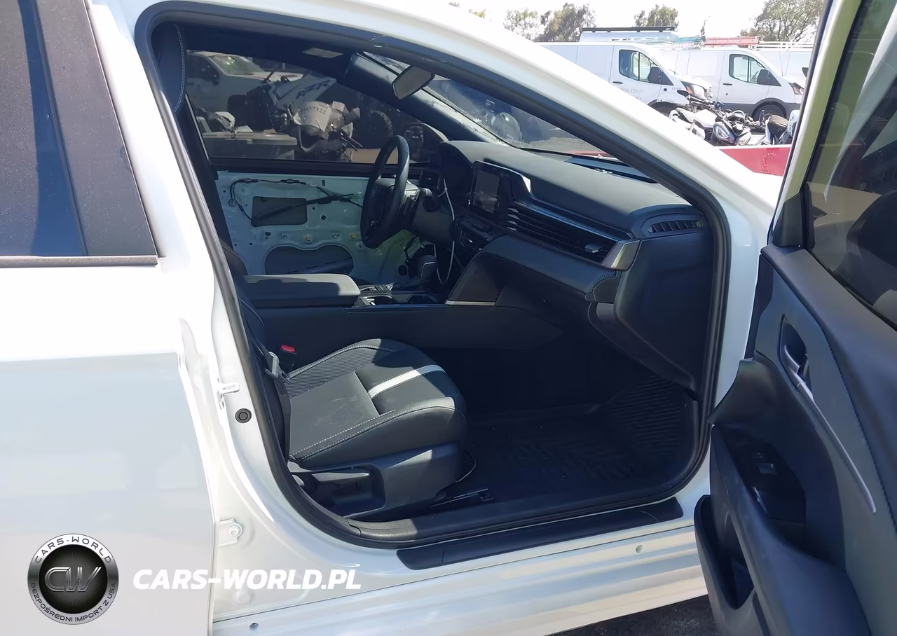 2026 Toyota Camry Se VIN:4T1DAACK5TU238369 - 5