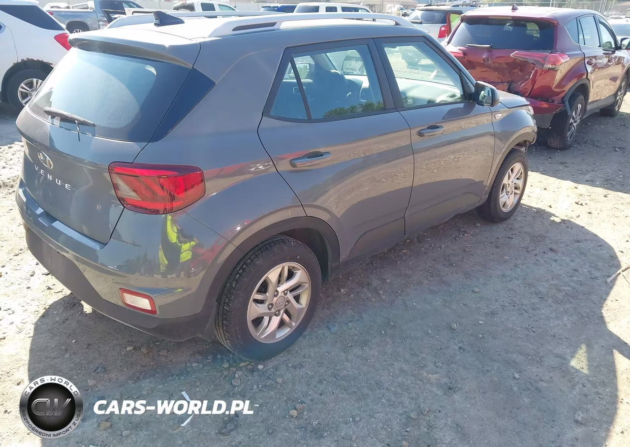 2020 Hyundai Venue Sel VIN:KMHRC8A34LU019066 - 4