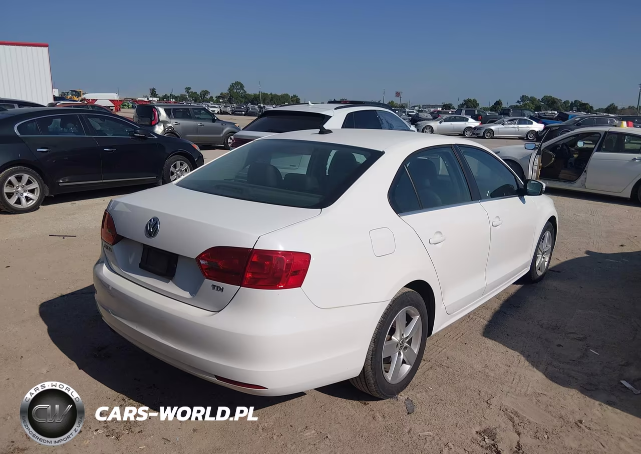 2011 Volkswagen Jetta 2.0L Tdi VIN:3VW3L7AJ5BM131314 - 4