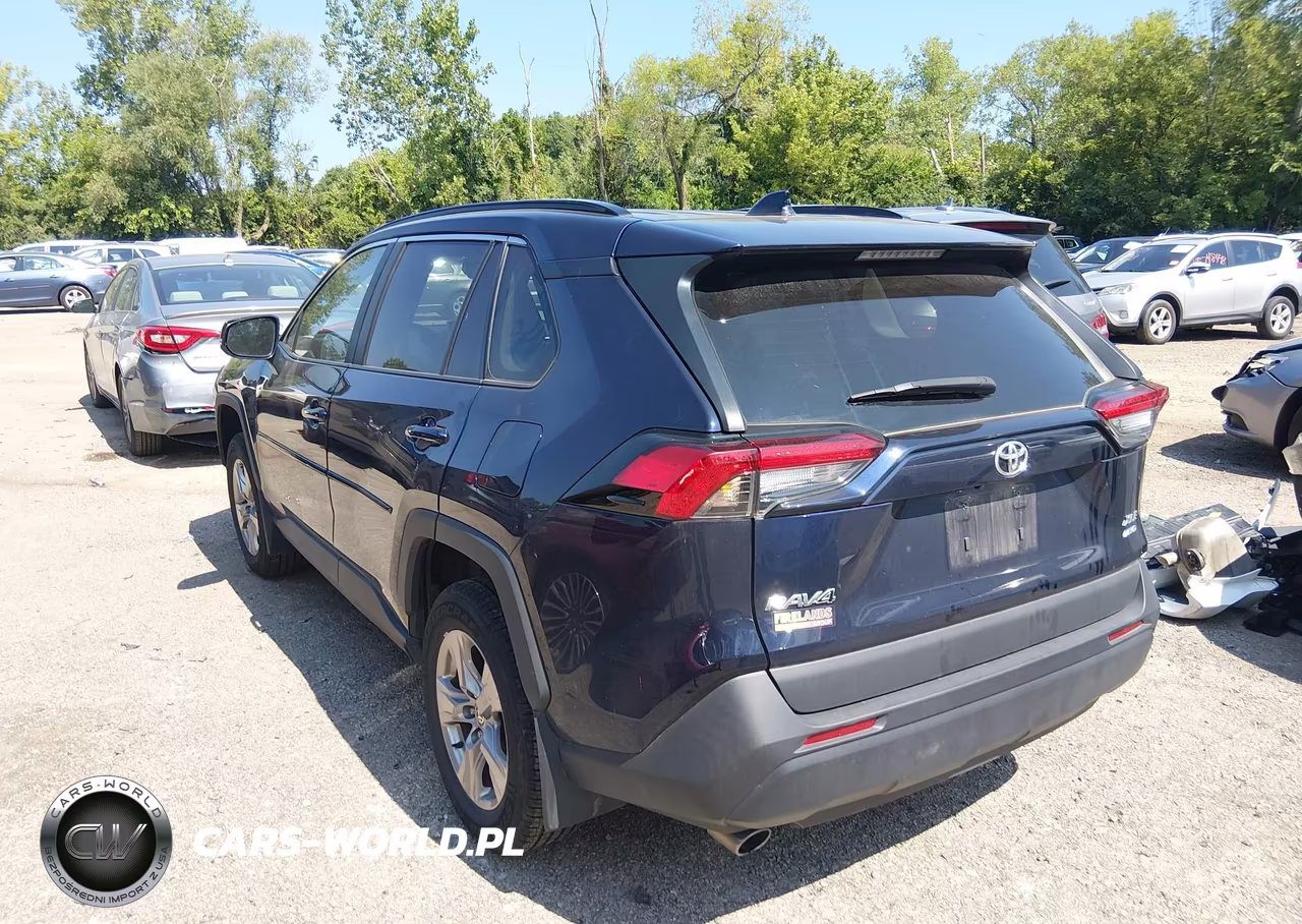 2023 Toyota Rav4 Xle VIN:2T3P1RFV4PW334606 - 3