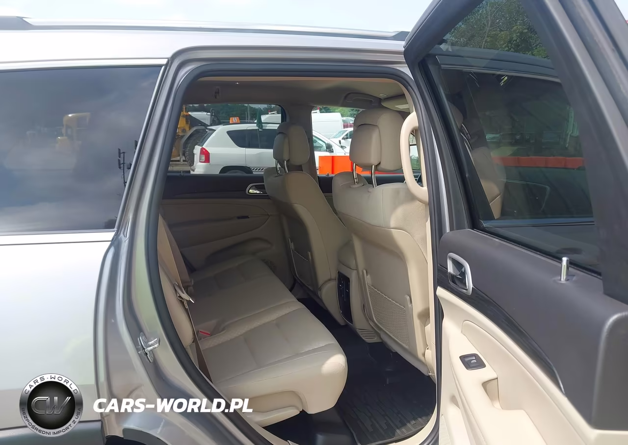2021 Jeep Grand Cherokee Laredo E 4X4 VIN:1C4RJFAG5MC793772 - 8