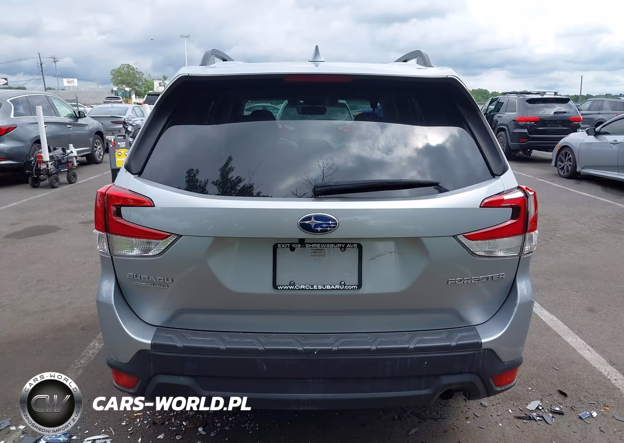 2021 Subaru Forester Premium VIN:JF2SKAFC8MH541252 - 14