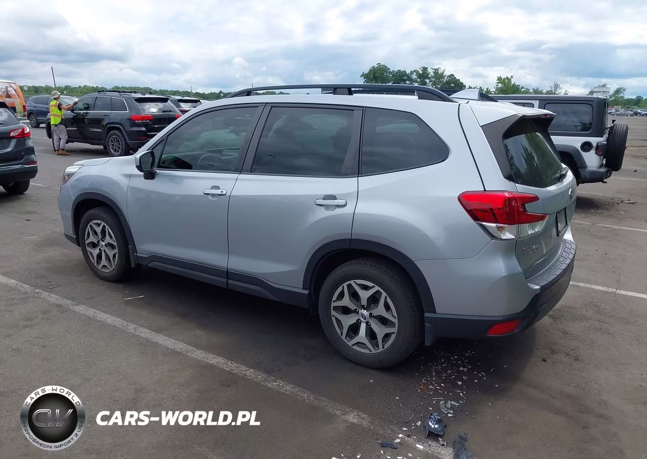 2021 Subaru Forester Premium VIN:JF2SKAFC8MH541252 - 3