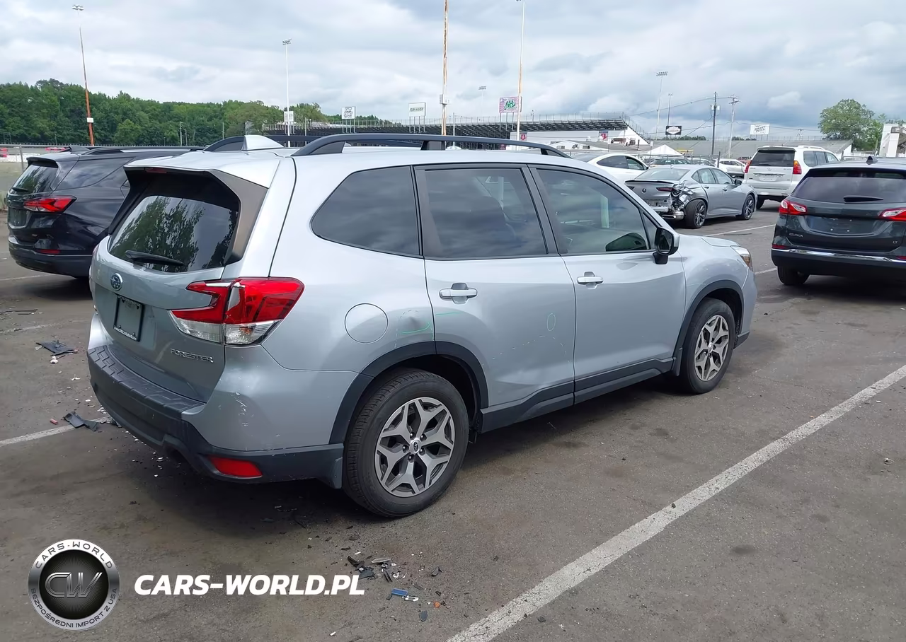 2021 Subaru Forester Premium VIN:JF2SKAFC8MH541252 - 4