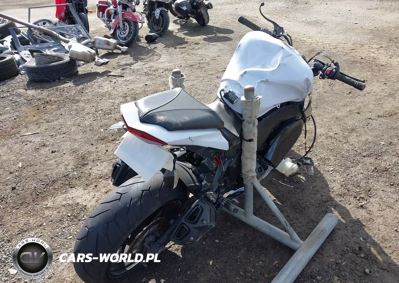 2013 Kawasaki Zx1000 H VIN:JKAZXCH14DA006704 - 4