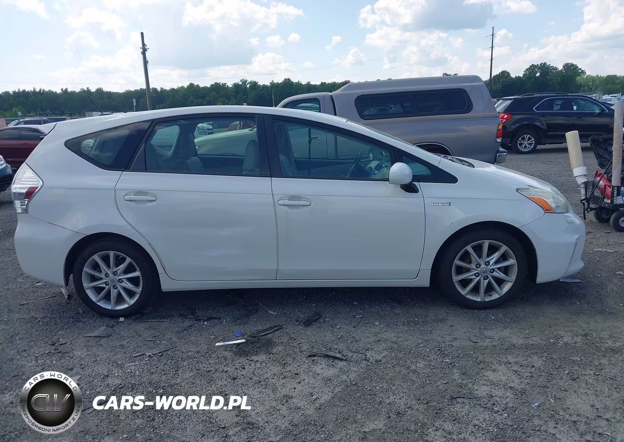 2012 Toyota Prius V Five VIN:JTDZN3EU1C3036594 - 13