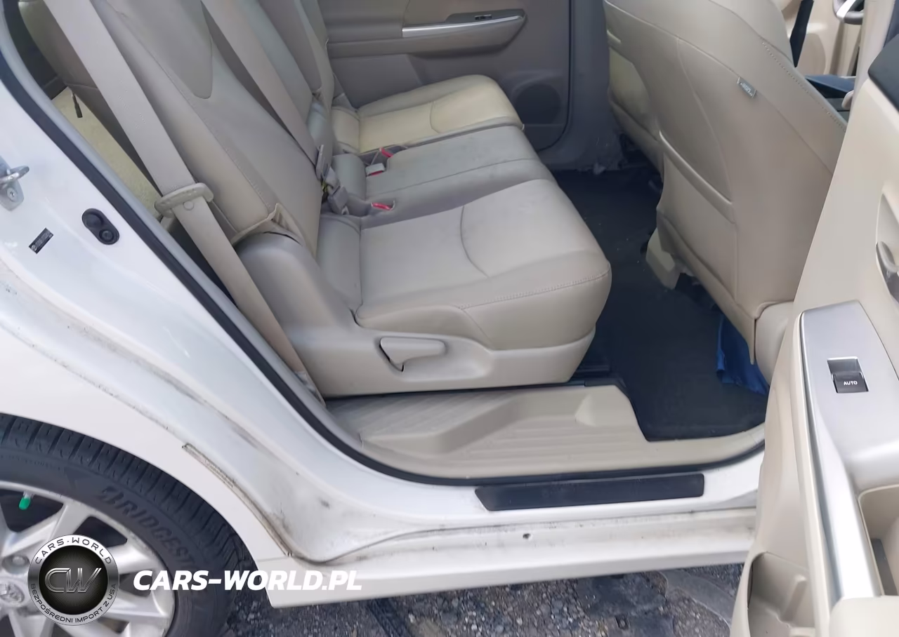 2012 Toyota Prius V Five VIN:JTDZN3EU1C3036594 - 8