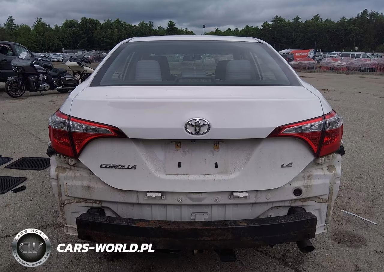 2015 Toyota Corolla Le VIN:2T1BURHE3FC470118 - 17