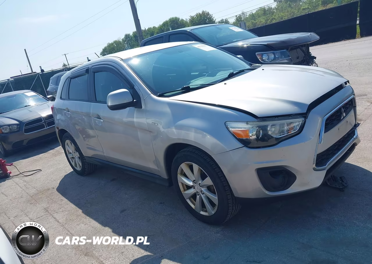 2014 Mitsubishi Outlander Sport Es – zdjęcie 1 z 11