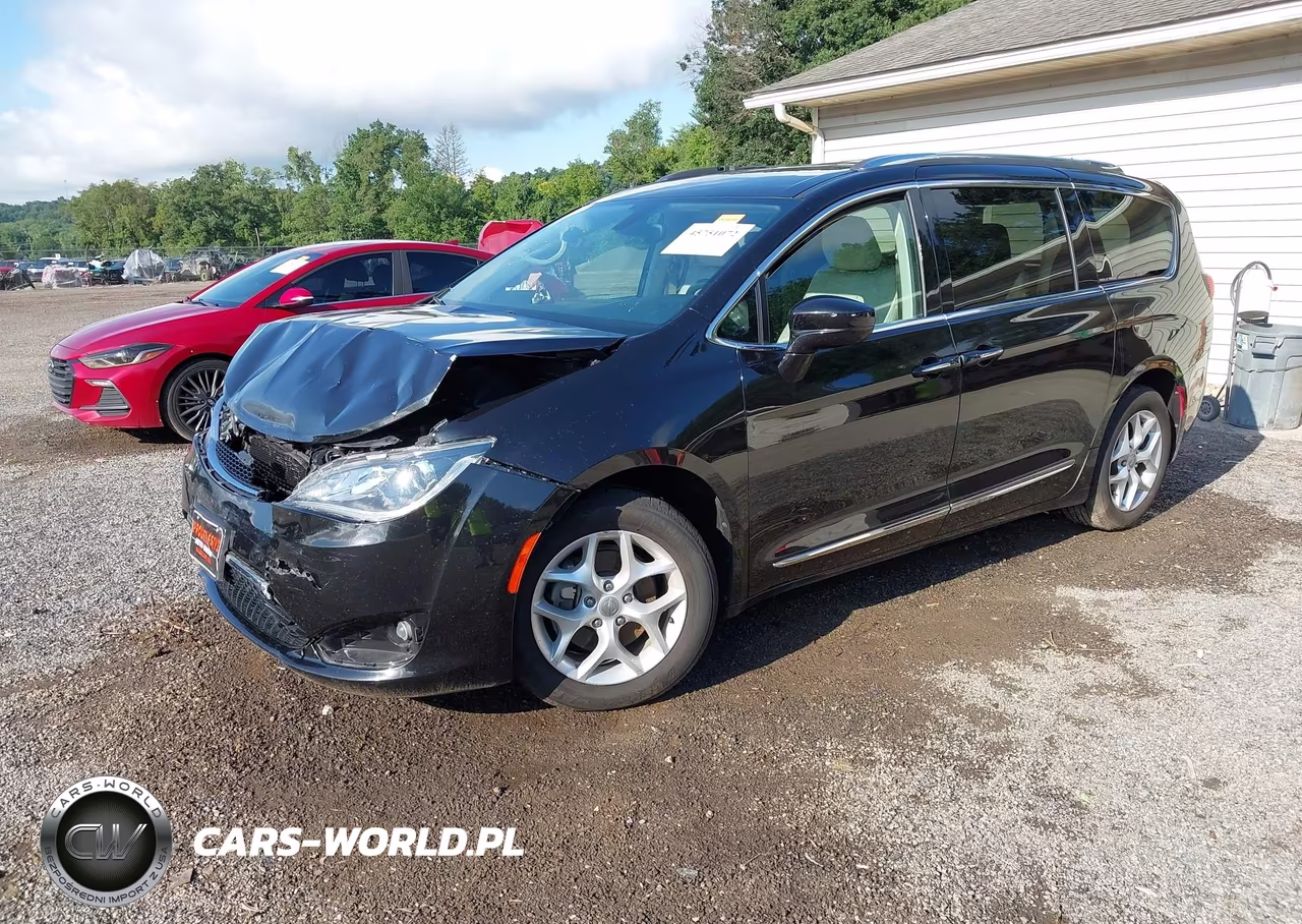 2018 Chrysler Pacifica Touring L VIN:2C4RC1BG2JR112322 - 2