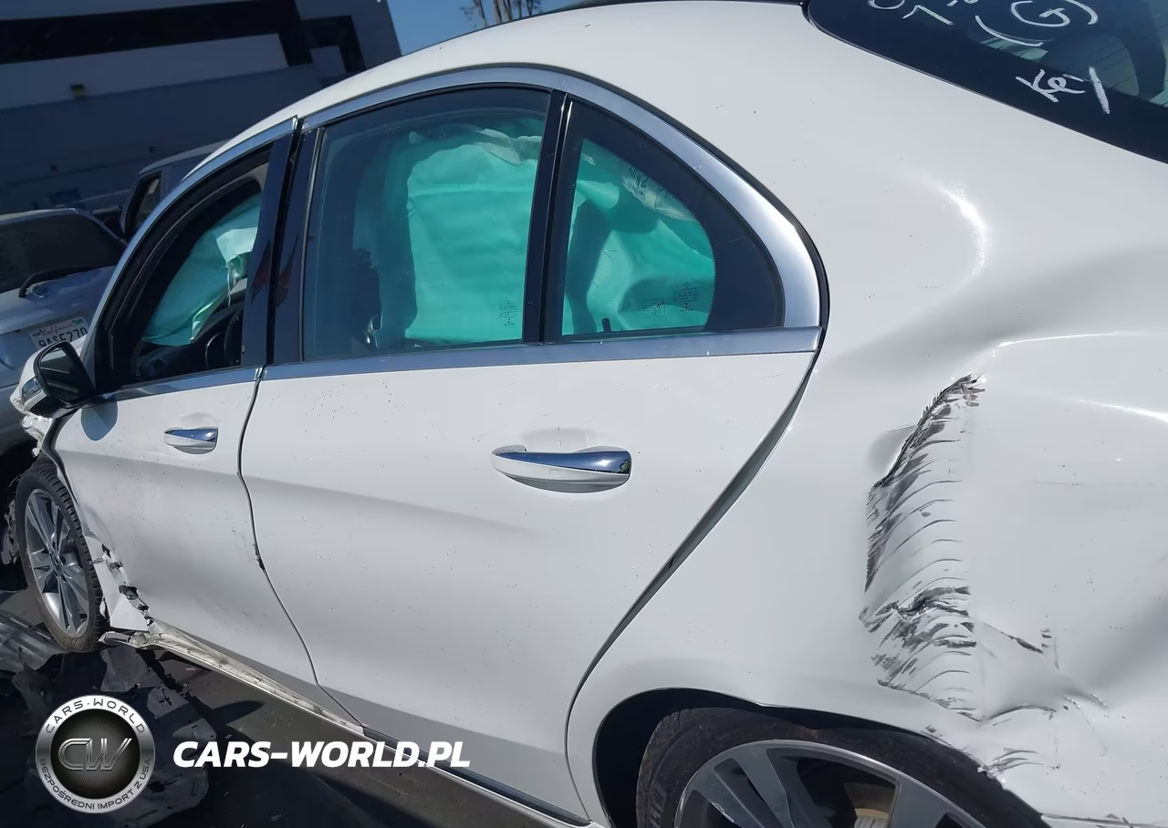 2018 Mercedes-Benz C 300 VIN:55SWF4JB1JU241504 - 13