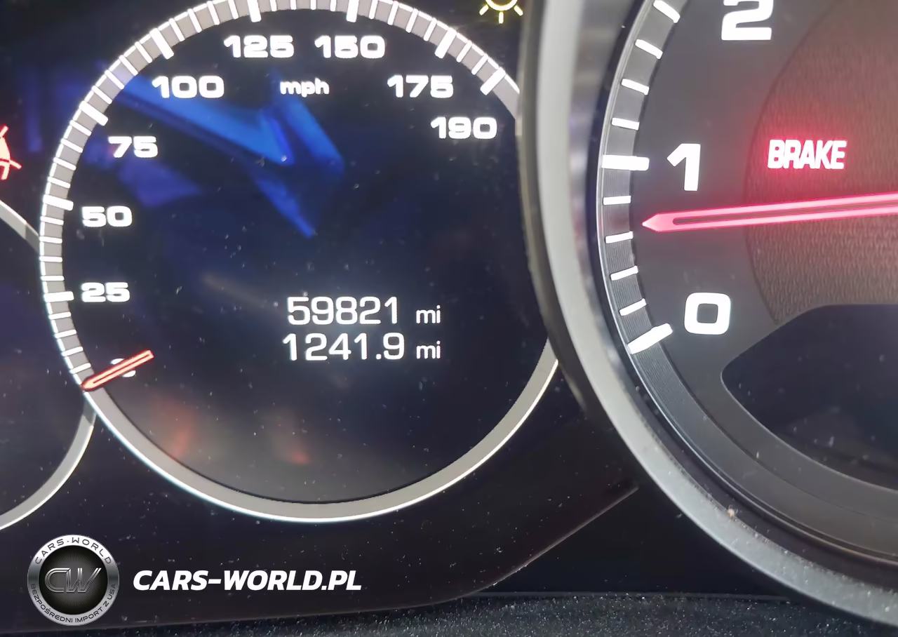 2018 Porsche Panamera 4 VIN:WP0AA2A75JL119588 - 16