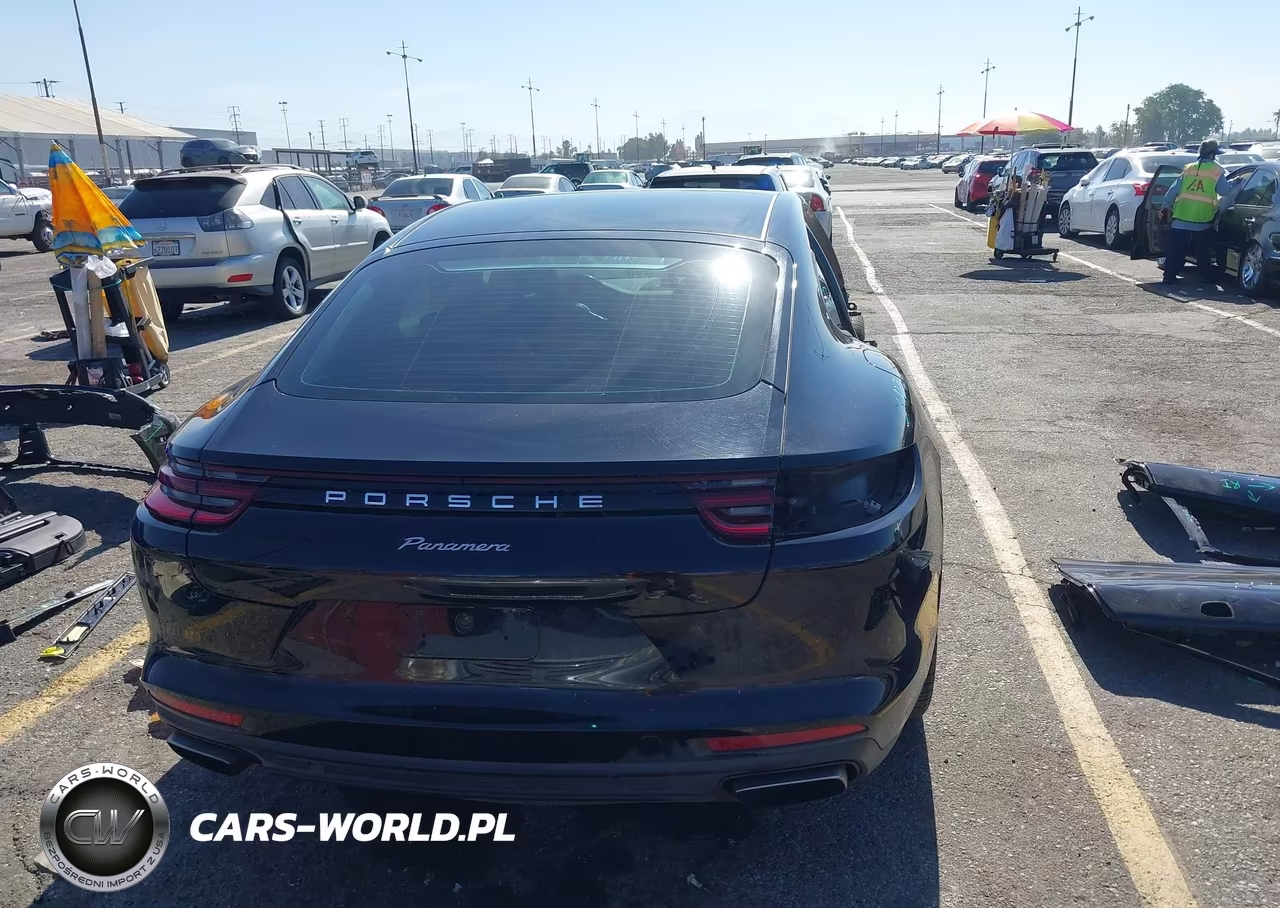 2018 Porsche Panamera 4 VIN:WP0AA2A75JL119588 - 17