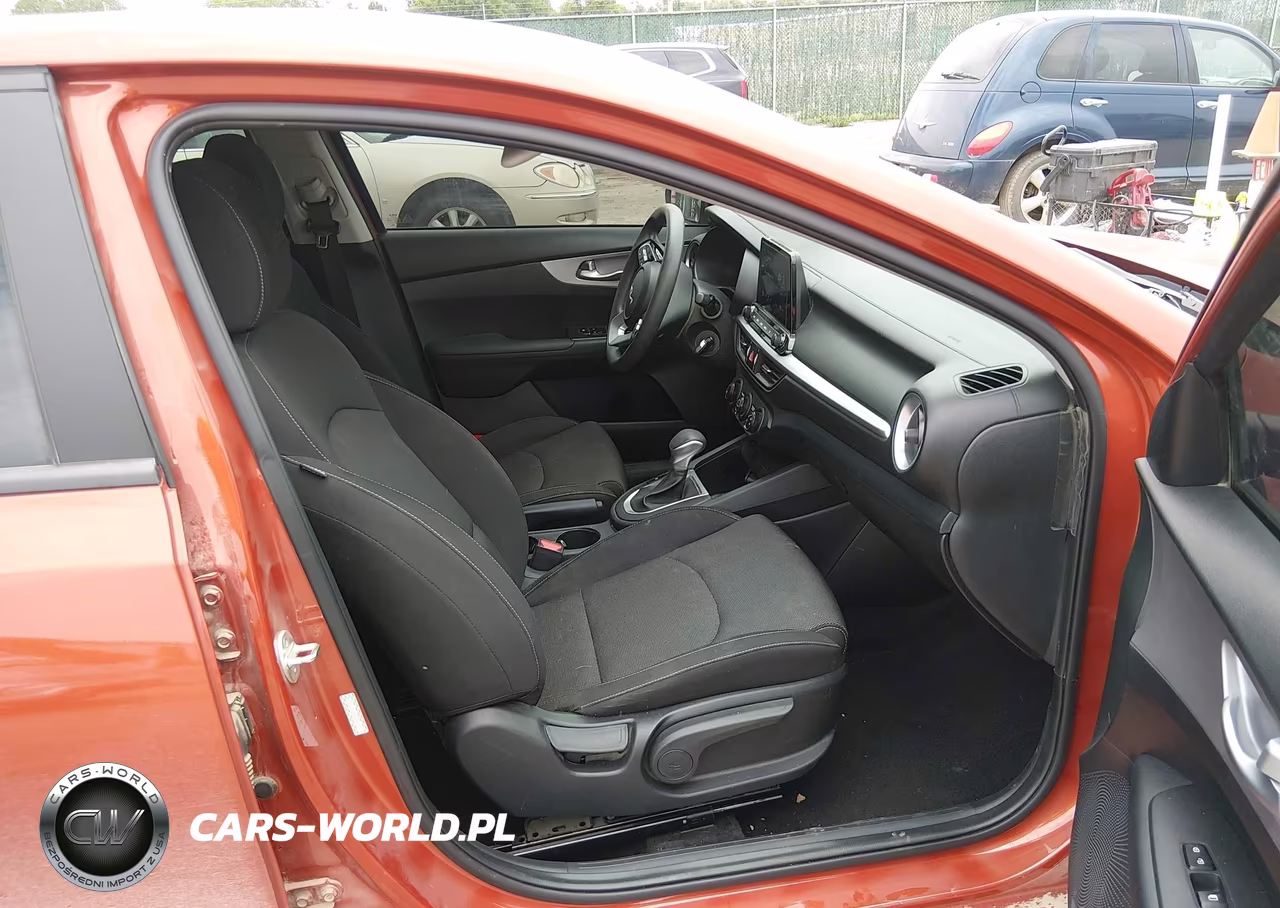 2023 Kia Forte Lxs VIN:3KPF24AD9PE666739 - 5