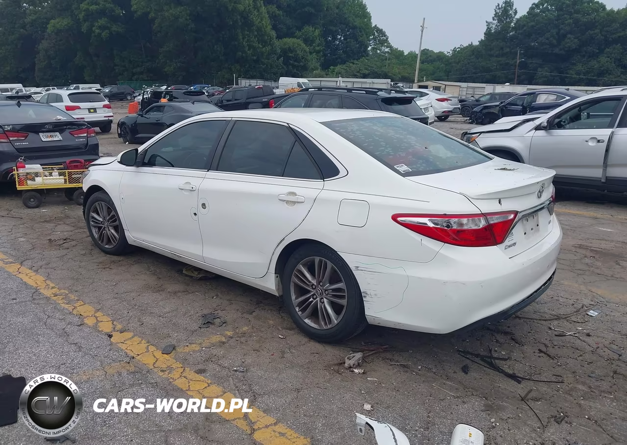 2016 Toyota Camry Se VIN:4T1BF1FKXGU556627 - 3