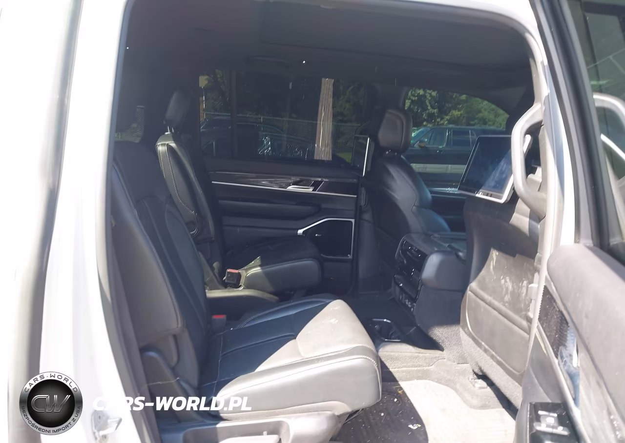 2022 Jeep Wagoneer Series Iii 4X4 VIN:1C4SJVDT7NS105833 - 8