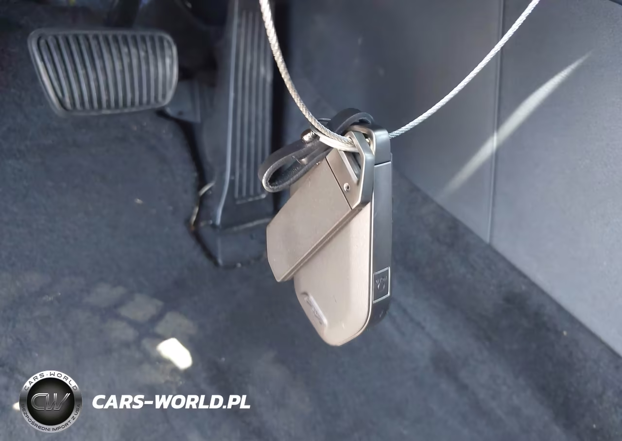 2026 Kia Sportage Plug-In Hybrid X-Line VIN:KNDPYDDHXT7331730 - 11