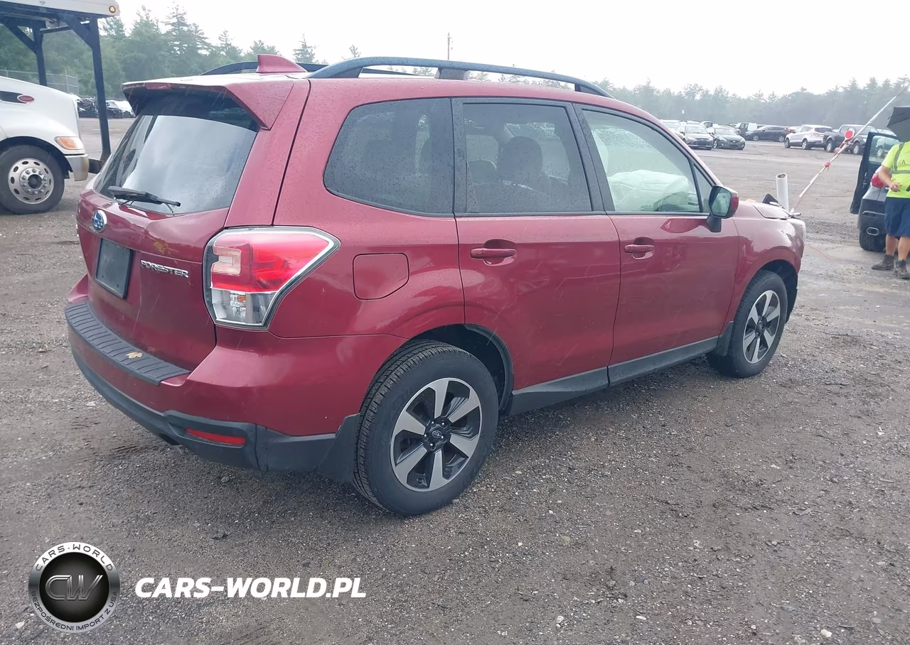 2018 Subaru Forester 2.5I Premium VIN:JF2SJAEC3JH444203 - 4