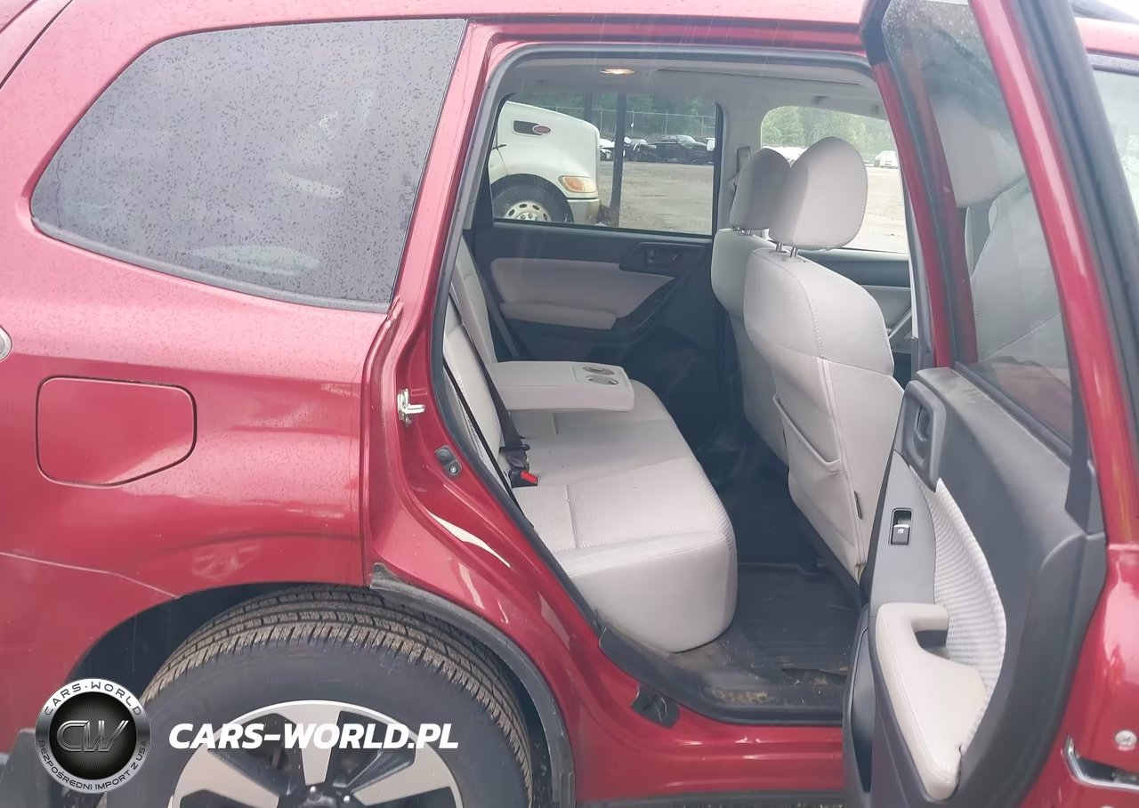 2018 Subaru Forester 2.5I Premium VIN:JF2SJAEC3JH444203 - 8
