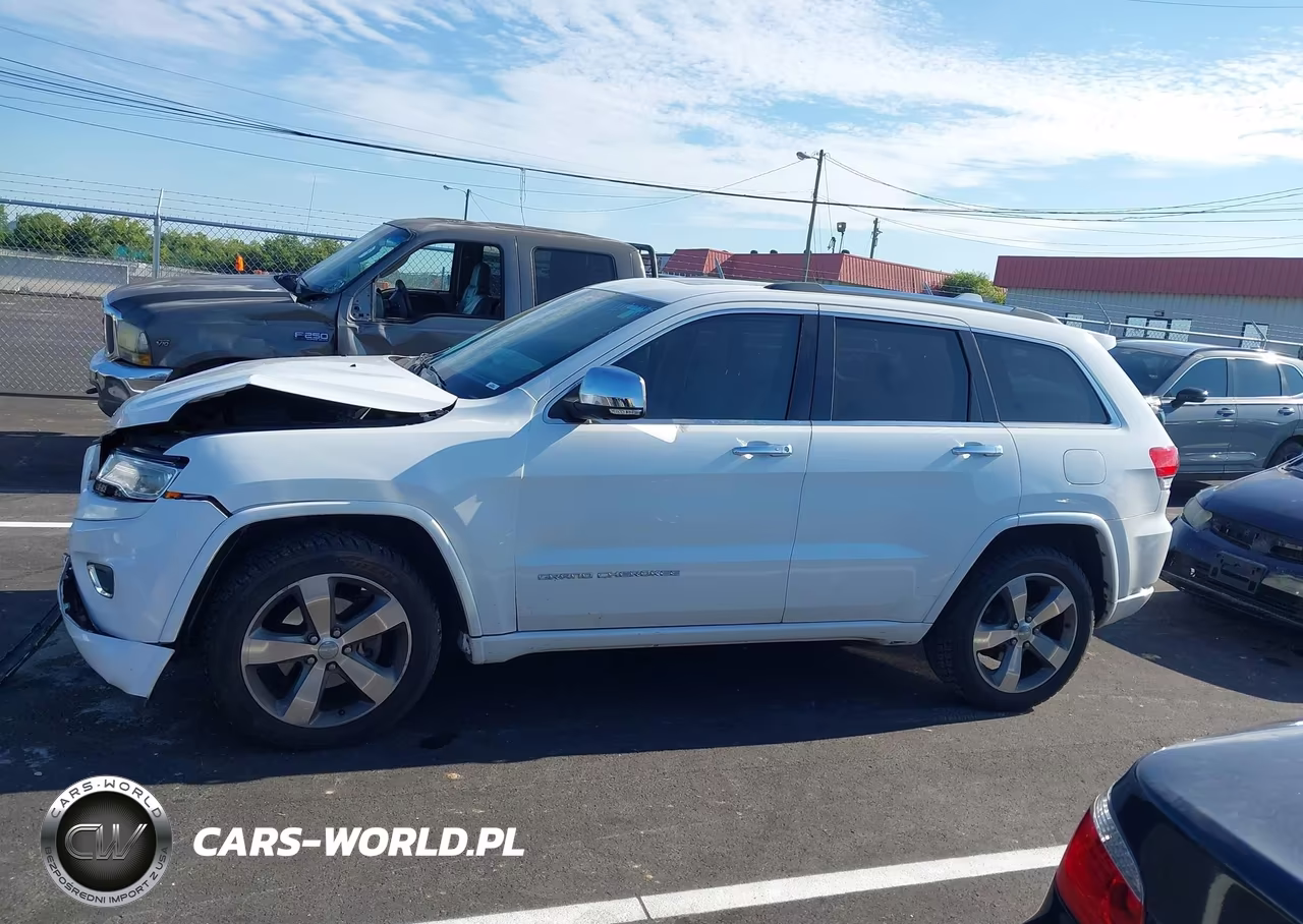 2015 Jeep Grand Cherokee Overland VIN:1C4RJECG3FC798477 - 14